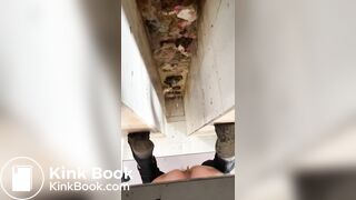 Chinese girl pooping - video 31