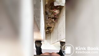Chinese girl pooping - video 31
