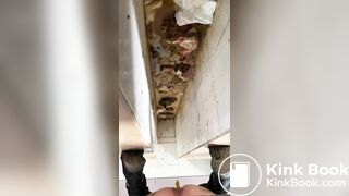 Chinese girl pooping - video 31