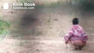 desi aunty takes a dump in the open