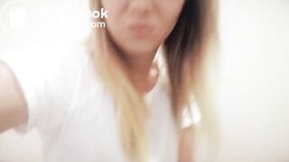 at the airport before departure she had diarrhea