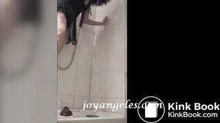 sexy girl pooping - video 65