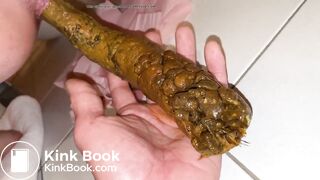 Asian girl pooping - video 21