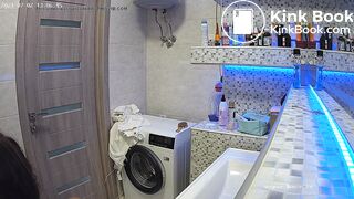 Woman pooping in Toilet 119