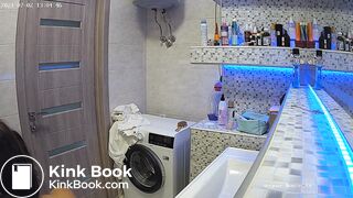 Woman pooping in Toilet 119