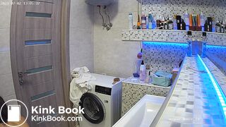Woman pooping in Toilet 119