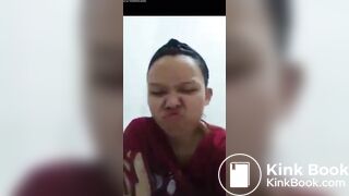 Same girl drops turds