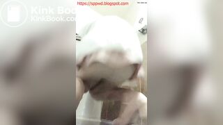 Korean_girl_pantyhose_pooping