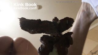 a wonderful view of falling shit from a beautiful ass