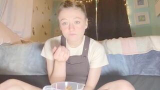 Teenage scat whore doing it all
