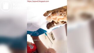 Sexy Chinese woman scat - video 3