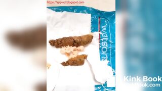 Sexy Chinese woman scat - video 3