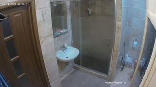 Woman pooping in Toilet 139
