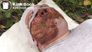 5 girls feeding hungry slave