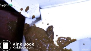 Sexy ass unloads diarrhea