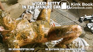 Girls masturbating and bathing in shit