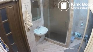 Woman pooping in Toilet 138