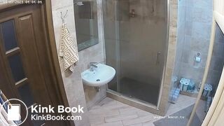 Woman pooping in Toilet 138