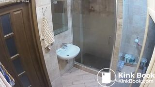 Woman pooping in Toilet 138