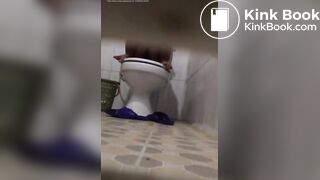 Desi maid pooping