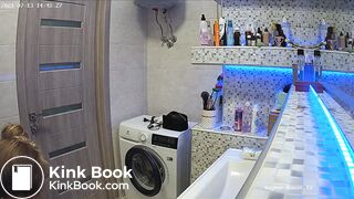 Woman pooping in Toilet 111