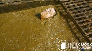 Wicked Betty in the manure channel - sexmachine fun