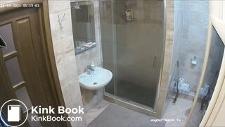 Woman pooping in Toilet 132