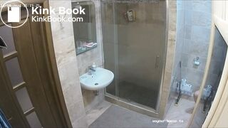 Woman pooping in Toilet 132