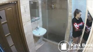 Woman pooping in Toilet 132