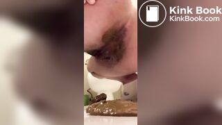 Pretty girl pooping - video 13