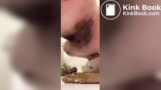 Pretty girl pooping - video 13