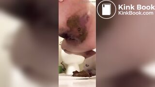 Pretty girl pooping - video 13