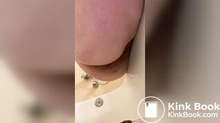 Fat ass and a plate of shit