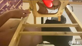 木质厕椅 拉稀入嘴Wooden commode chair, diarrhea