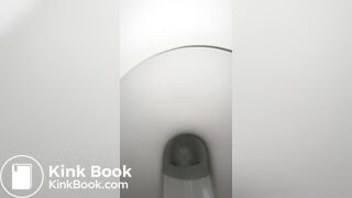 GF Pooping 04