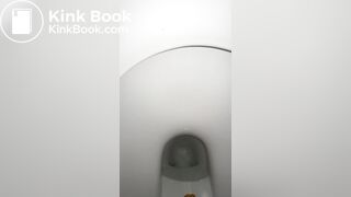 GF Pooping 04