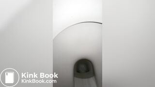 GF Pooping 04