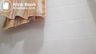 Phat ass laying down shitting