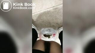 中国女王正在为他的厕奴准备食物