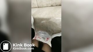 中国女王正在为他的厕奴准备食物