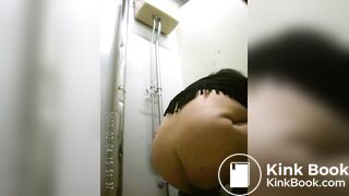 Fat girl pooping huge logs