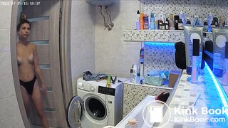 Woman pooping in Toilet 104