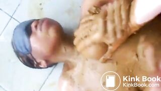 Beautiful scat girl - video 3