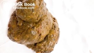 Twitter Korean girl POOPs on the pad (트위터 여중생 스캇 바닥 스캇)