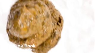 Twitter Korean girl POOPs on the pad (트위터 여중생 스캇 바닥 스캇)