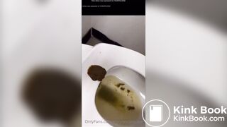 Ebony toilet diarrhea - video 3