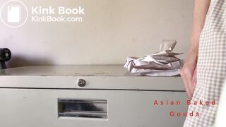 she started cleaning up after she got ogazm and shat he