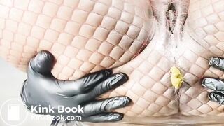 Thicc ebony shits through fishnets