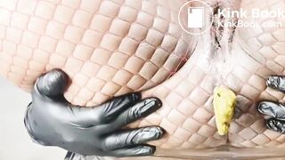 Thicc ebony shits through fishnets