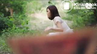 Asian girl shits - video 4